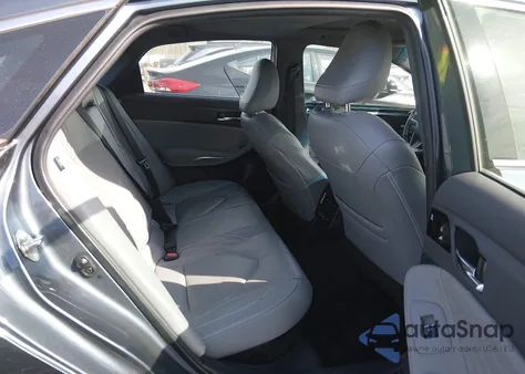 2020 Toyota Avalon Hybrid Limited from USA, damaged, VIN 4T1D21FB6LU016044